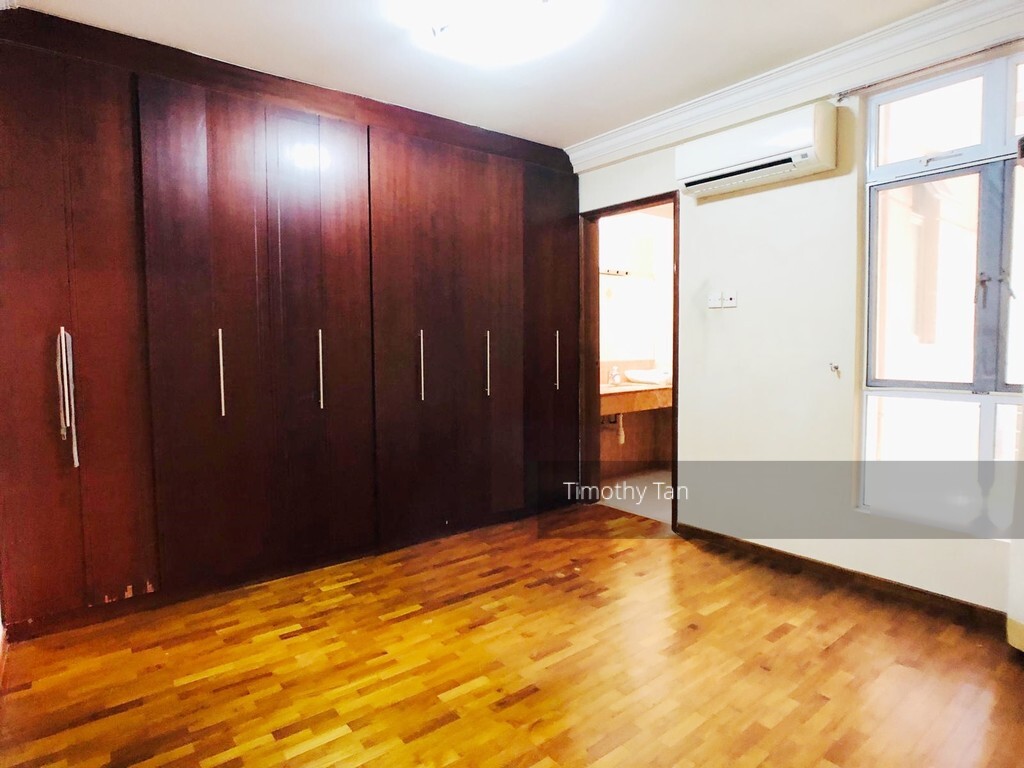 Melinia Court thumbnail photo